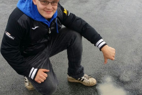 Aki-Pekka Mustonen sai muiden finaalikuskien tapaan todeta, että sade tuli rankka ja vesitti SM-finaalin.